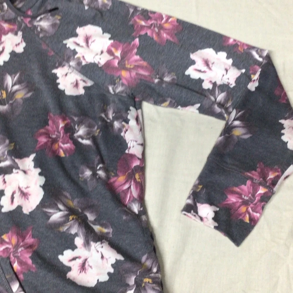 Floral Print Hooded Sweatshirt - Gray & Pink - Picture 3 of 10